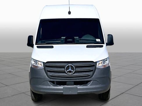 New 2025 Mercedes-Benz Sprinter 2500 image 3