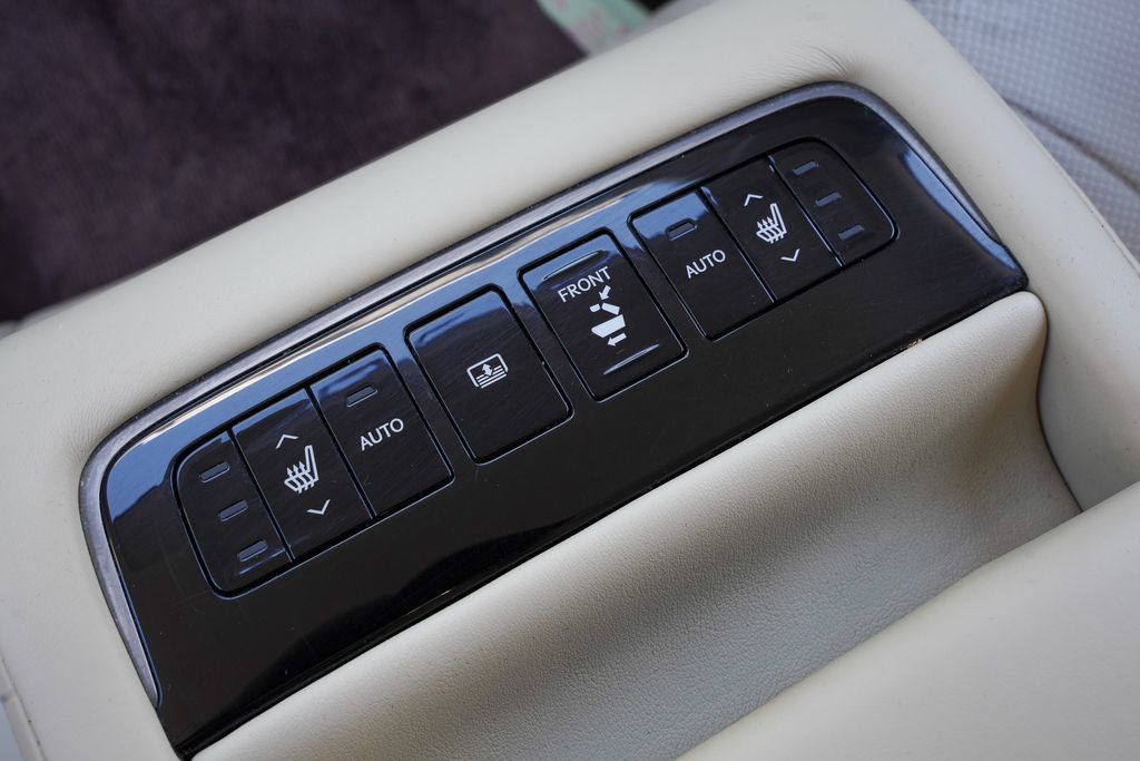 Used 2018 Lexus LS 500 AWD w/ Interior Upgrade Package image 26