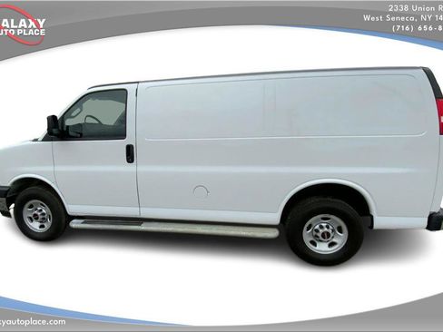Used 2024 GMC Savana 2500 w/ Driver Convenience Package image 8