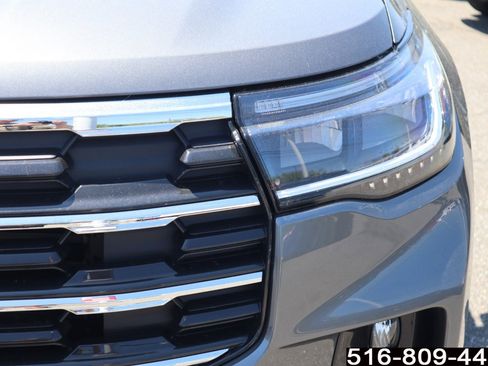 Used 2026 Ford Explorer Active w/ Active Comfort Package AWD/4WD image 12