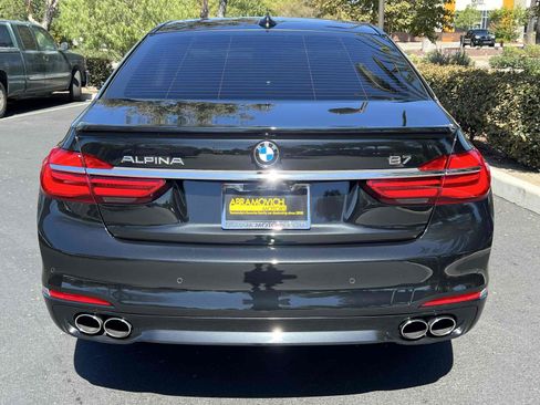 Used 2018 BMW ALPINA B7 xDrive image 19