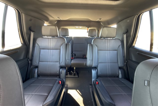 New 2027 Chevrolet Tahoe High Country w/ Sun And Tow Package AWD/4WD image 14