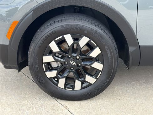 Used 2026 Hyundai Santa Cruz SEL FWD image 13