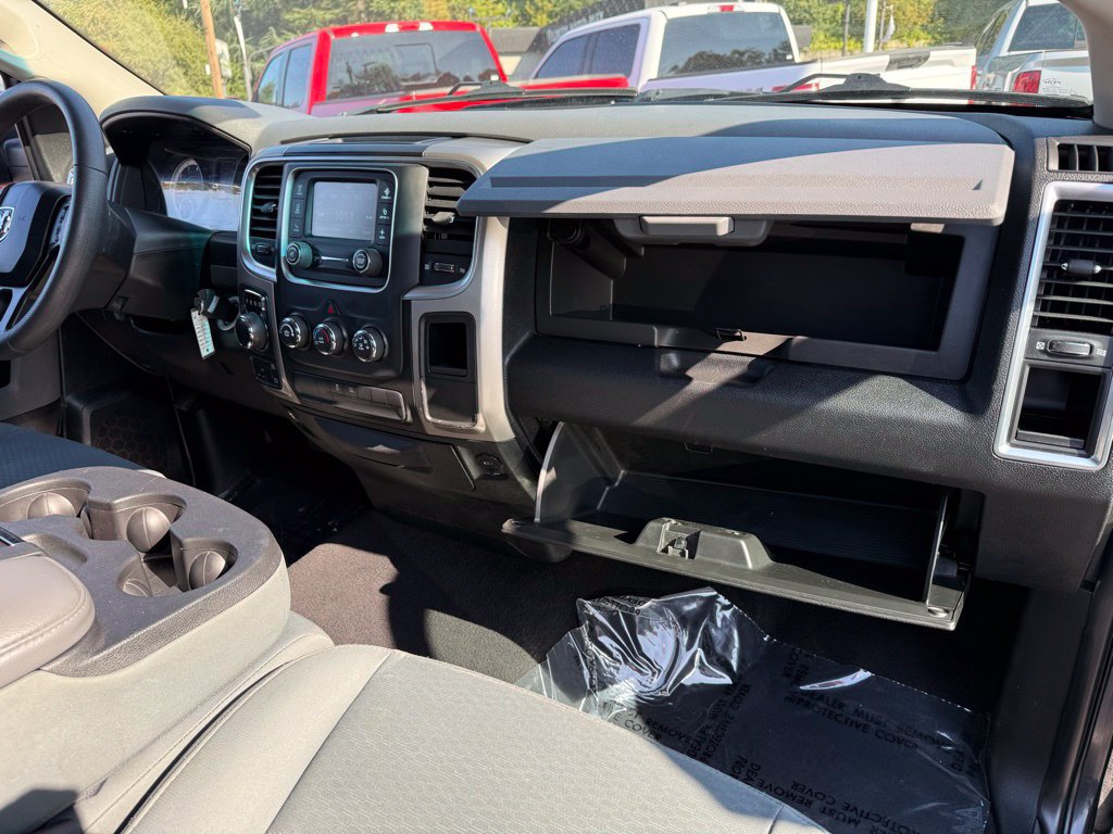 Used 2018 RAM 1500 Classic SLT AWD/4WD image 26