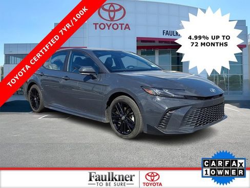 Certified 2025 Toyota Camry SE FWD image 1