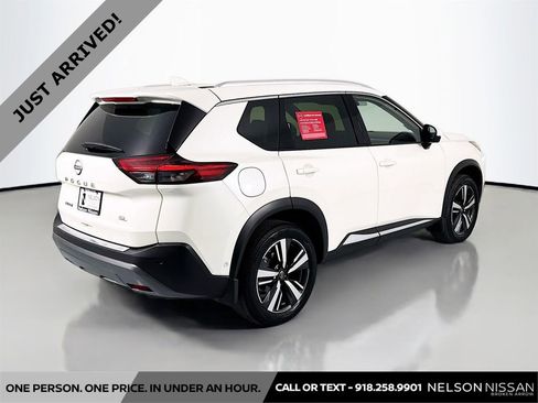 Certified 2023 Nissan Rogue SL w/ SL Premium Package FWD image 5