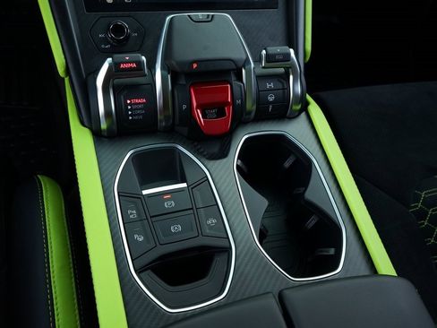 Used 2022 Lamborghini Urus Graphite Capsule image 21