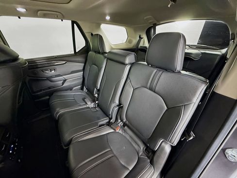 Used 2025 Honda Pilot Elite image 24