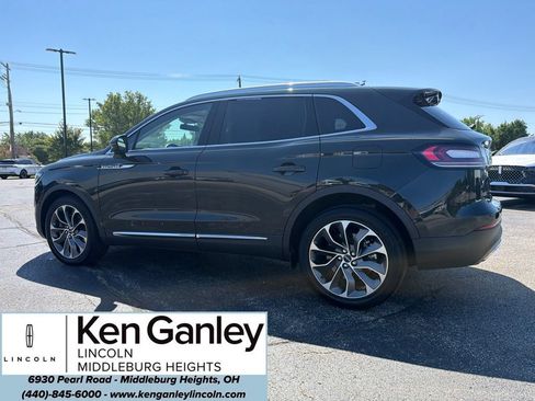 Used 2023 Lincoln Nautilus Reserve AWD/4WD image 9