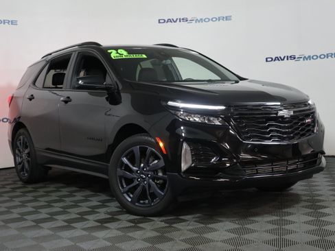 Used 2024 Chevrolet Equinox RS AWD/4WD image 2
