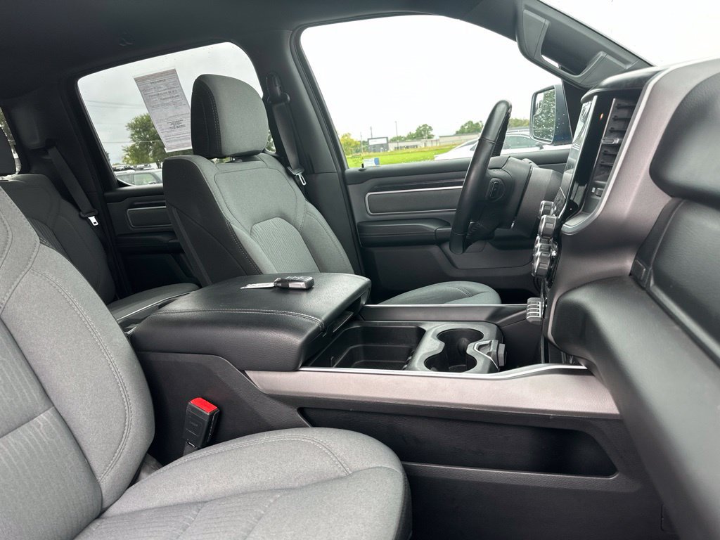Used 2022 RAM 1500 Big Horn AWD/4WD image 32
