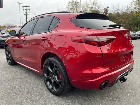 Used 2023 Alfa Romeo Stelvio Veloce image 6