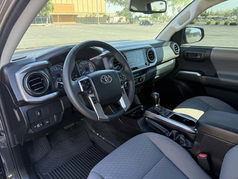 Used 2023 Toyota Tacoma SR5 AWD/4WD image 15