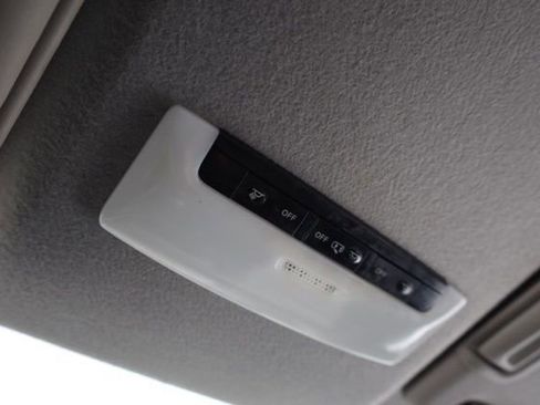 Used 2019 Nissan Kicks SV image 25