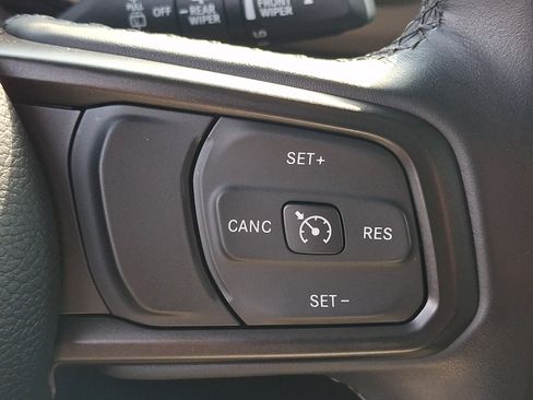 Used 2023 Jeep Wrangler Unlimited Sport AWD/4WD image 23