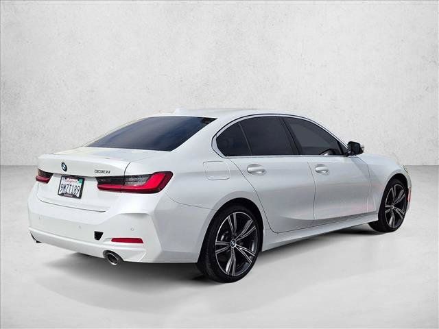 Used 2024 BMW 330i Sedan w/ Premium Package RWD image 5