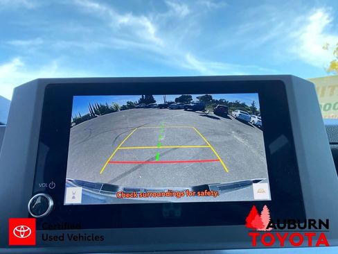 Certified 2025 Toyota Tacoma SR5 AWD/4WD image 38