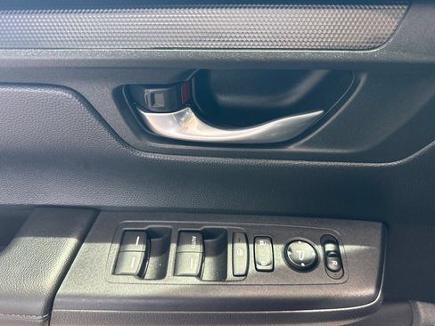 Used 2025 Honda CR-V LX image 11