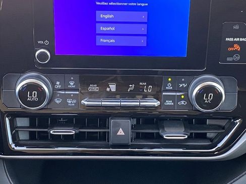 Certified 2024 Toyota Highlander LE image 11