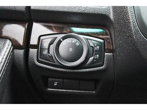 Used 2014 Ford Explorer Limited w/ Equipment Group 301A FWD image 22