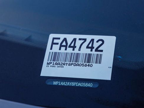 Used 2023 Porsche Cayenne Platinum Edition image 29