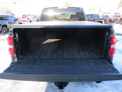 Used 2017 GMC Sierra 2500 SLE w/ SLE Preferred Package image 9