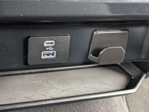 Used 2023 Ford F150 XLT AWD/4WD image 21