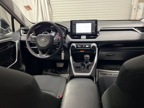 Used 2022 Toyota RAV4 LE image 12