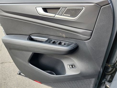 New 2026 Volkswagen Atlas Cross Sport SEL Premium R-Line image 22