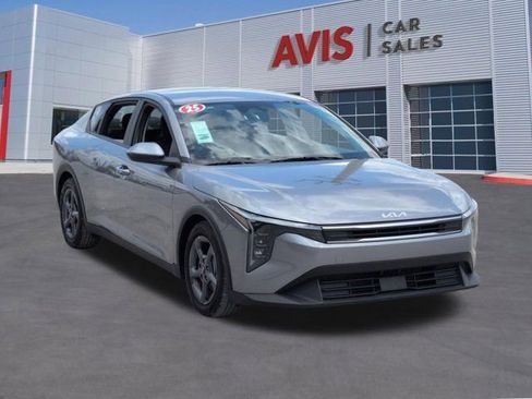 Used 2025 Kia K4 FWD image 3