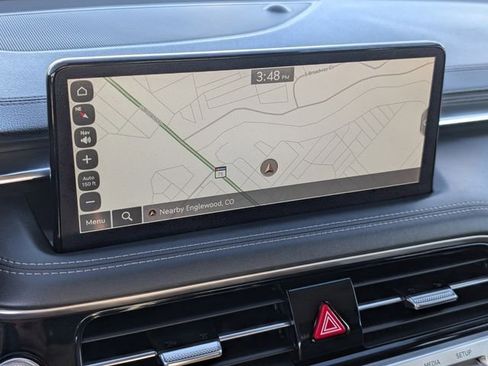 Used 2025 Genesis G70 2.5T image 22