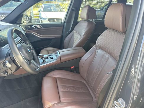Used 2022 BMW X5 M50i w/ Executive Package image 22