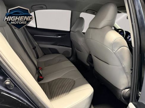 Used 2019 Toyota Camry SE FWD image 17