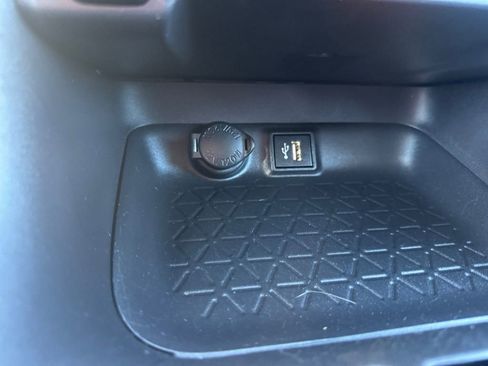 Used 2024 Toyota RAV4 LE image 27