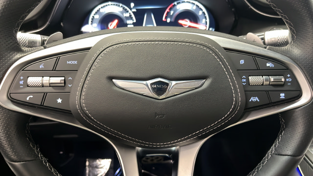 Used 2025 Genesis GV70 2.5T w/ Sport Prestige Package AWD/4WD image 16