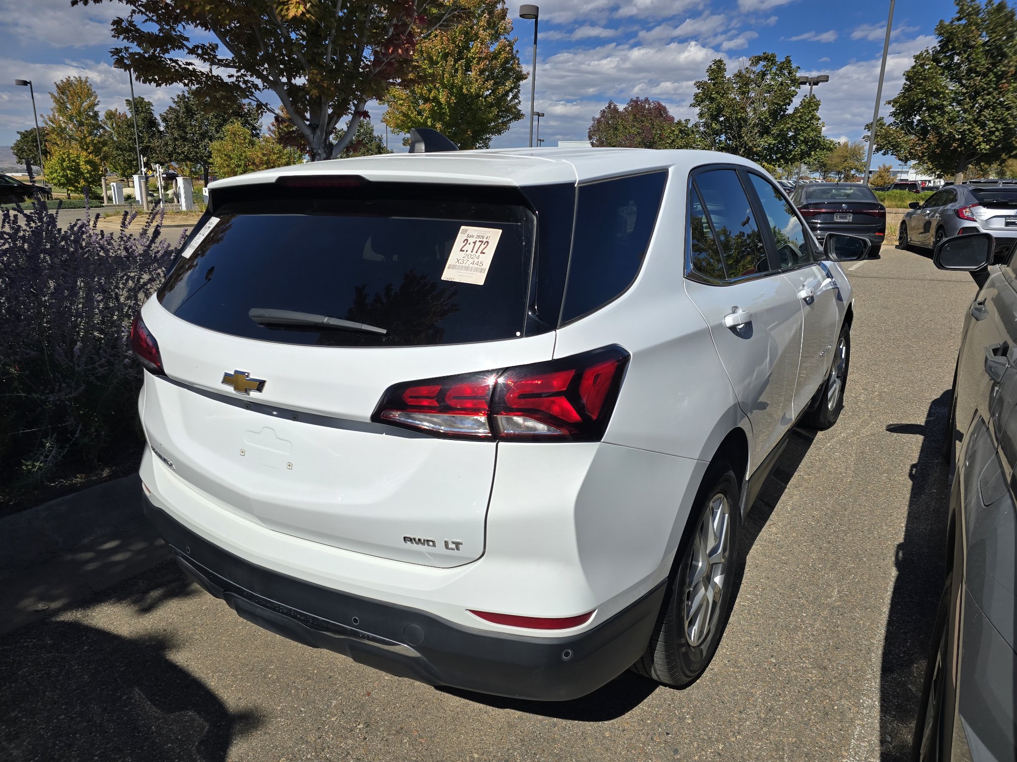 Used 2024 Chevrolet Equinox LT AWD/4WD image 6