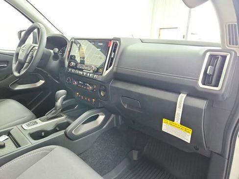 New 2026 Nissan Frontier SV w/ All-Weather Content Package image 41