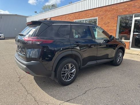 Used 2023 Nissan Rogue S image 4