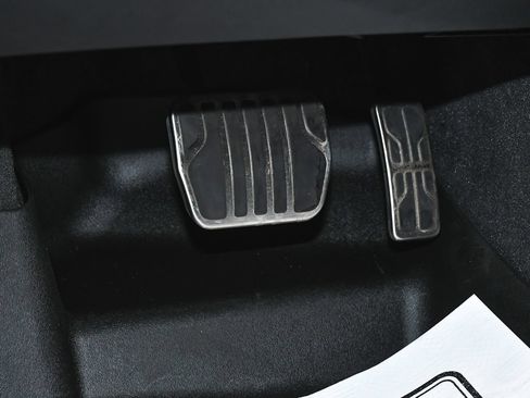 Used 2021 Jaguar F-TYPE R-Dynamic AWD/4WD image 18
