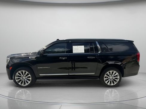 Used 2022 GMC Yukon XL Denali w/ Max Trailering Package RWD image 17