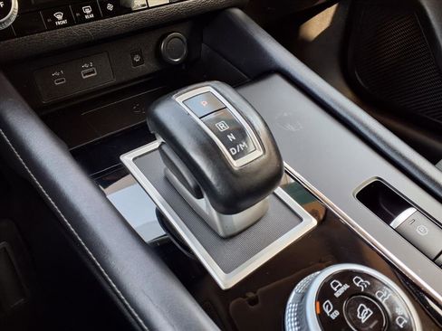 Used 2024 Mitsubishi Outlander SE Black Edition image 18