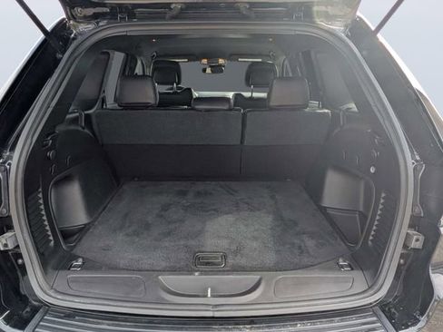 Used 2022 Jeep Grand Cherokee Laredo E RWD image 12
