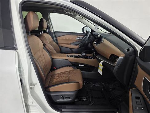 New 2026 Nissan Rogue Platinum w/ Platinum Premium Package AWD/4WD image 13