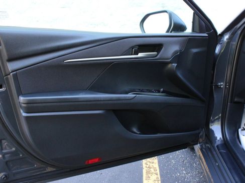 Used 2025 Toyota Camry LE FWD image 12