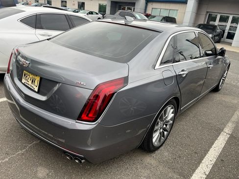 Used 2018 Cadillac CT6 Luxury AWD/4WD image 4
