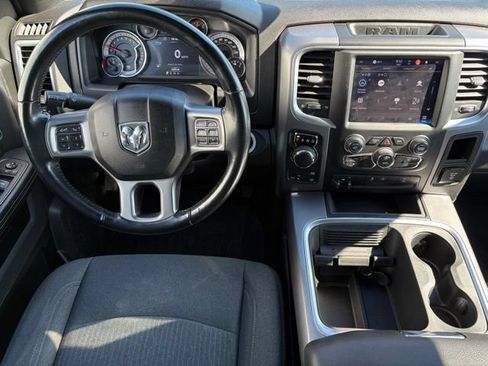Used 2022 RAM 1500 Warlock AWD/4WD image 3