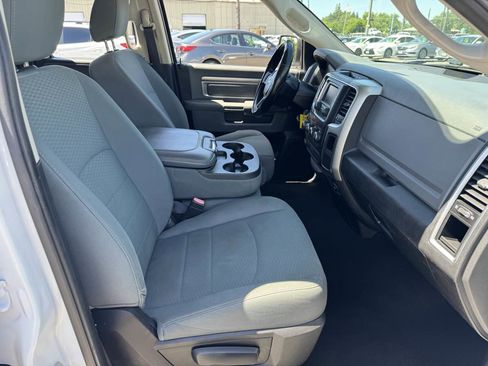 Used 2015 RAM 1500 Classic SLT RWD image 12