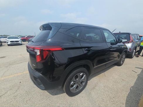 Used 2026 Kia Seltos LX AWD/4WD image 9