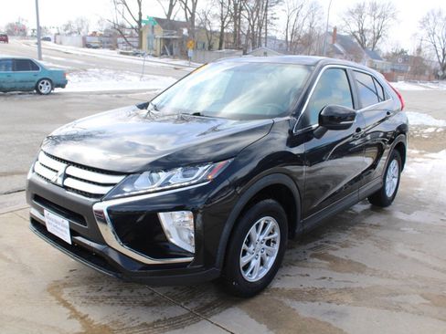 Used 2019 Mitsubishi Eclipse Cross ES image 4