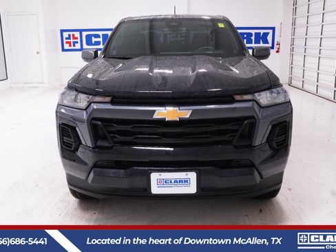 Used 2025 Chevrolet Colorado LT w/ Advanced Trailering Package RWD image 2
